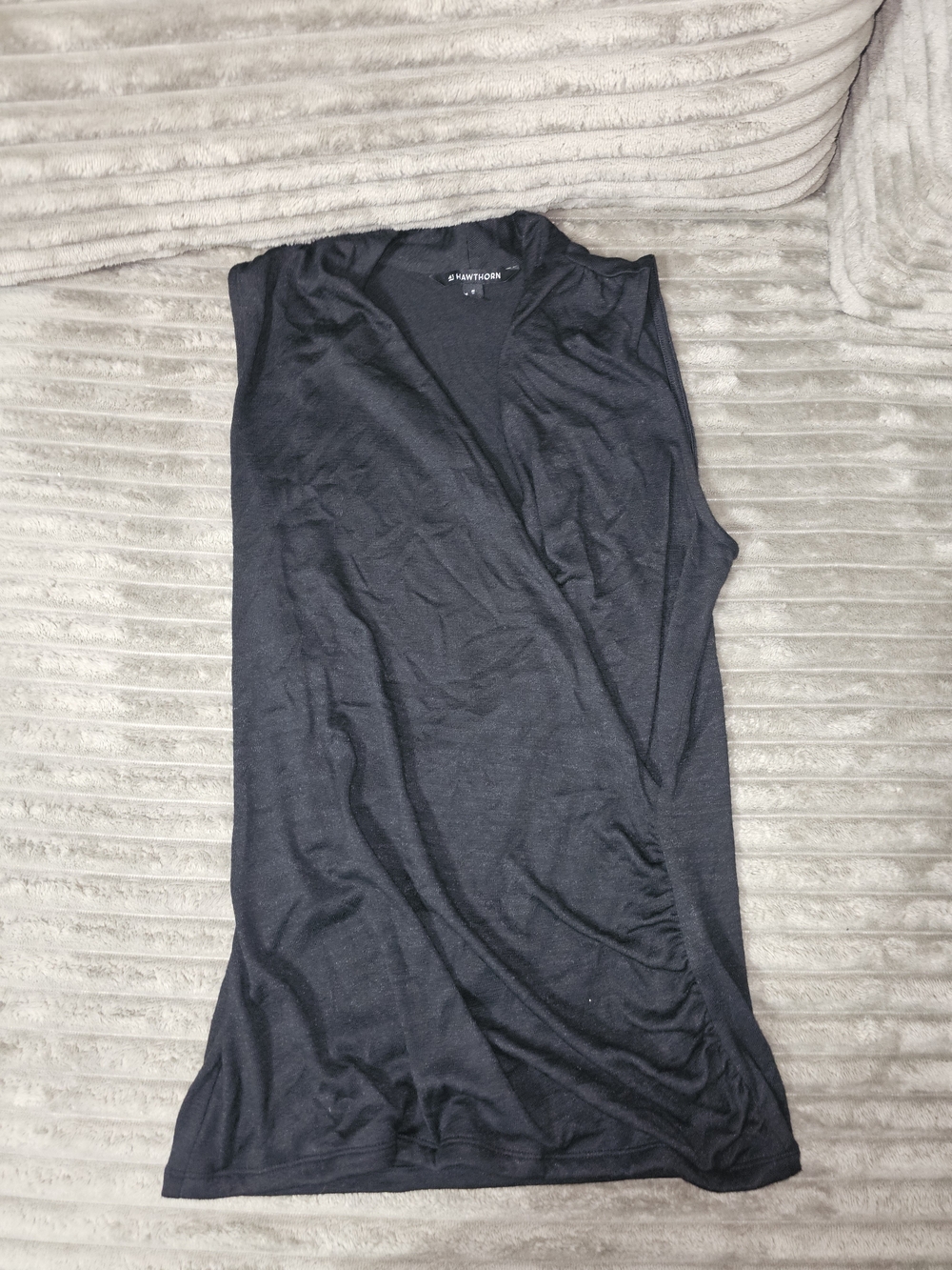 41 Hawthorn Black Sleeveless V-Neck Draped Tank - SH2